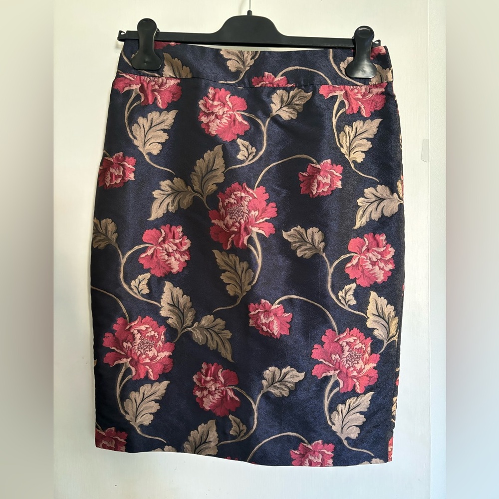Ann Taylor Jaquard Skirt in Midnight Blue and Dusty Pink Size 2